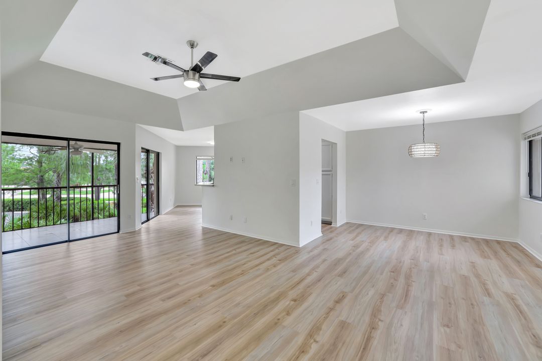 206 Bennington Dr #5, Naples, FL 34104