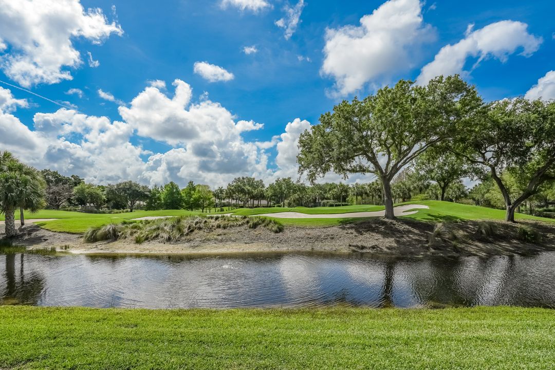 2120 Arielle Dr #202, Naples, FL 34109