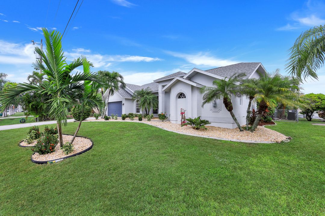 1423 SW 49th St, Cape Coral, FL 33914