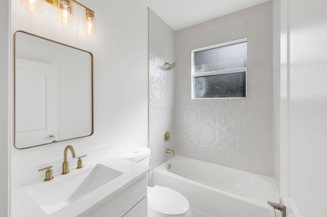 2180 12th Ave NE, Naples, FL 34120