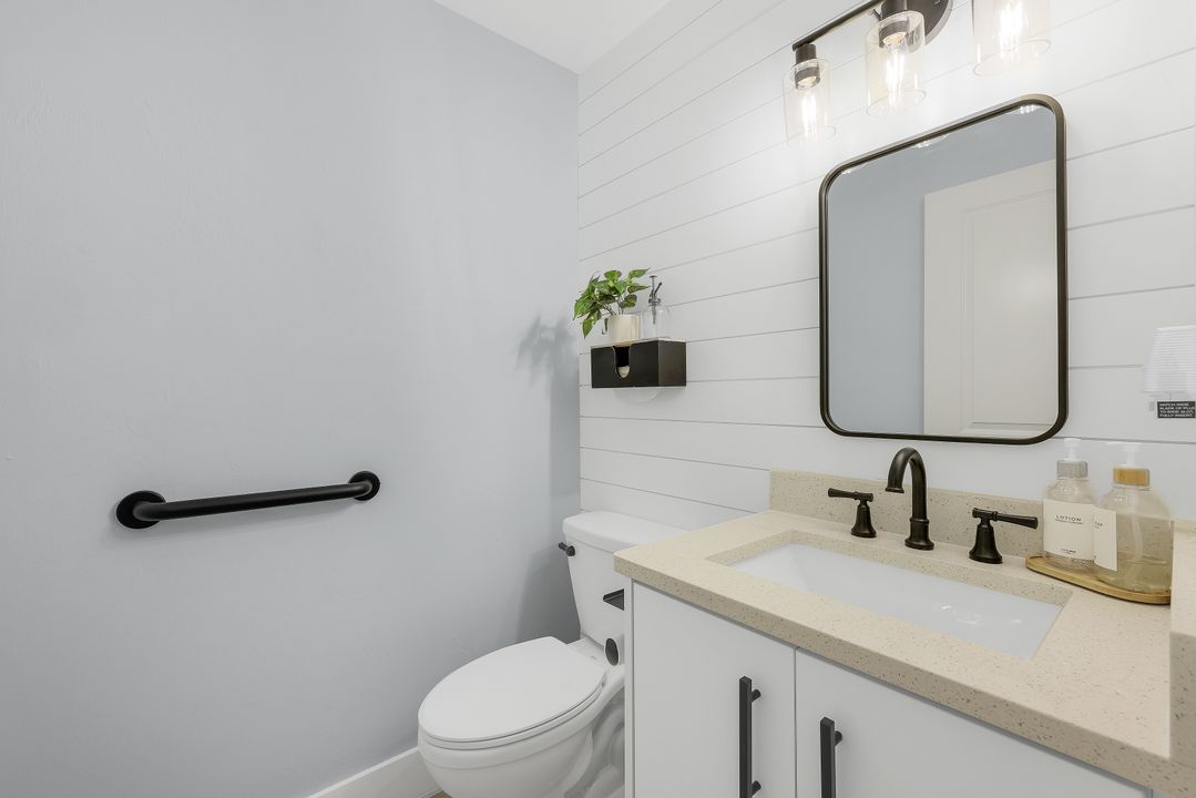 1177 Causeway Blvd, Sanibel, FL 33957