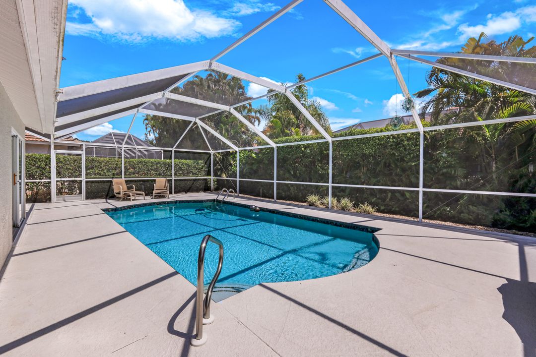 4332 Mistlethrush Ln, Naples, FL 34119