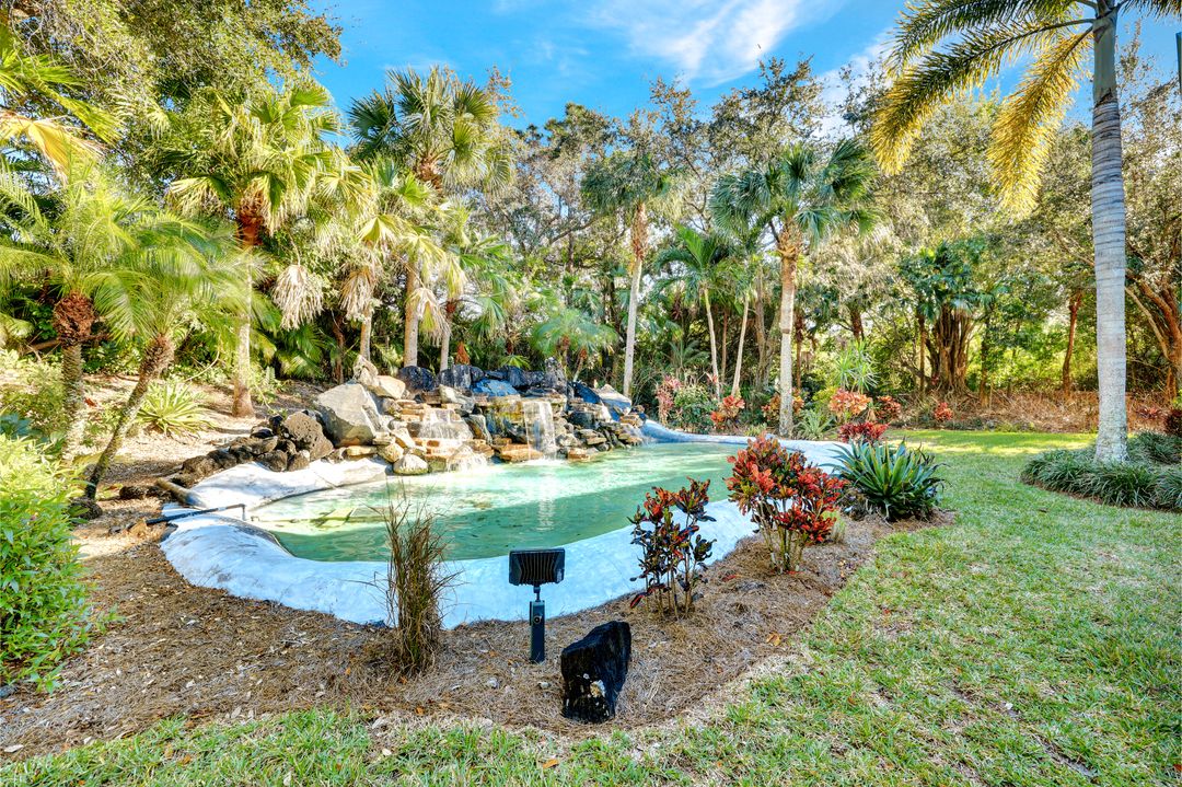 2355 Hidden Lake Dr #3, Naples, FL 34112