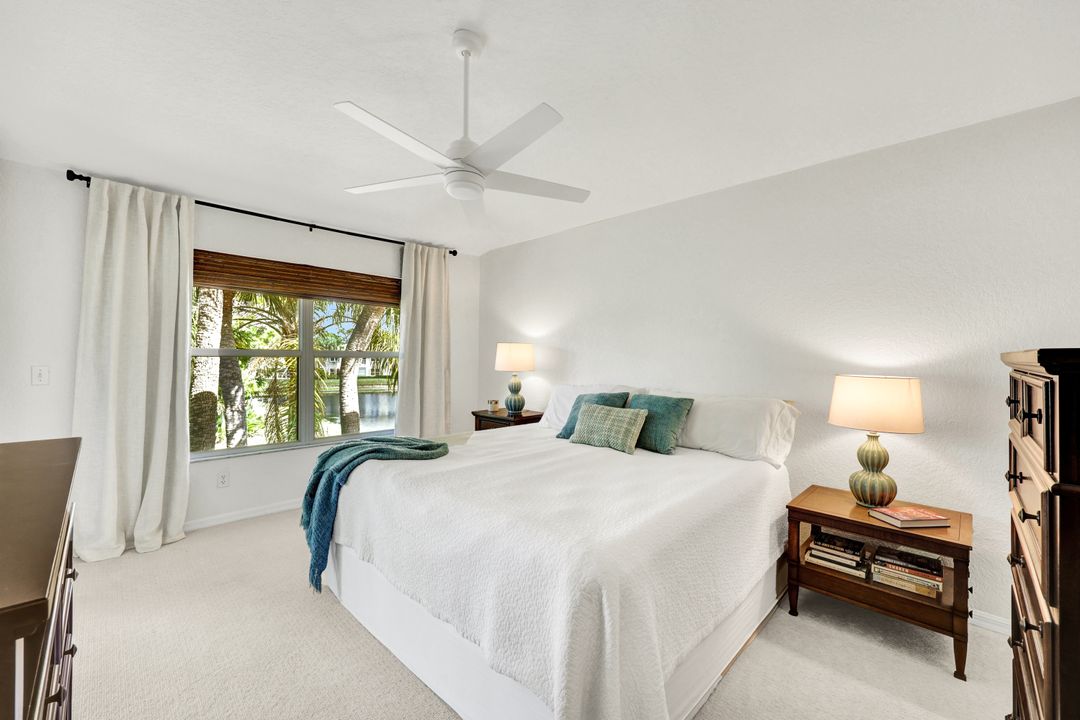 314 Emerald Bay Cir #I-5, Naples, FL 34110