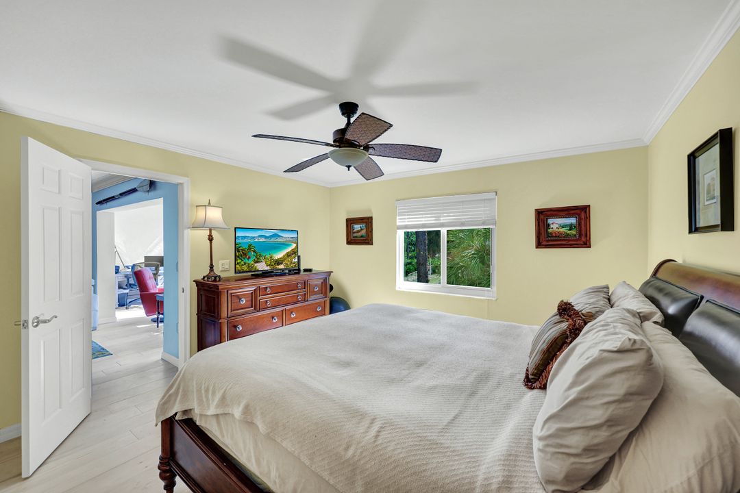 3072 Sandpiper Bay Cir #M-204, Naples, FL 34112