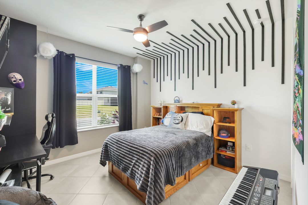 18821 Shimmer Dawn Ct, NO FORT MYERS, FL 33917