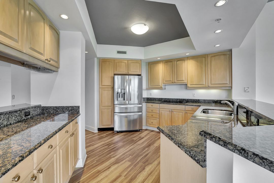 1060 Borghese Ln #2001, Naples, FL 34114