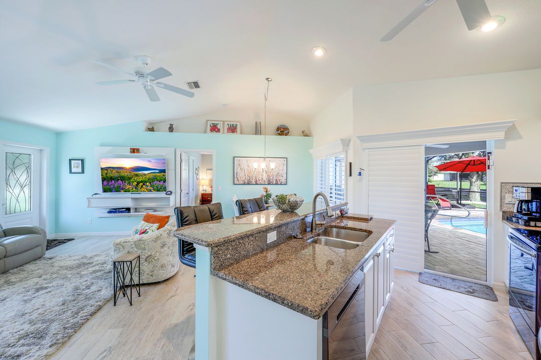 1015 SE 6th St, Cape Coral, FL 33990