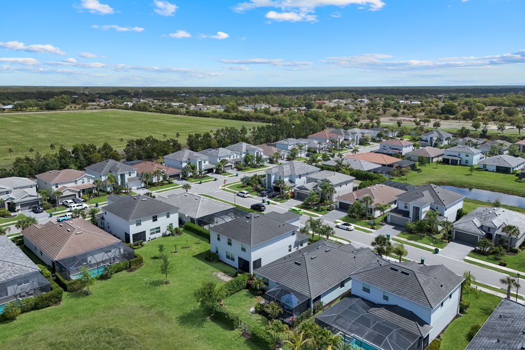 2193 Clementine St, Naples, FL 34120