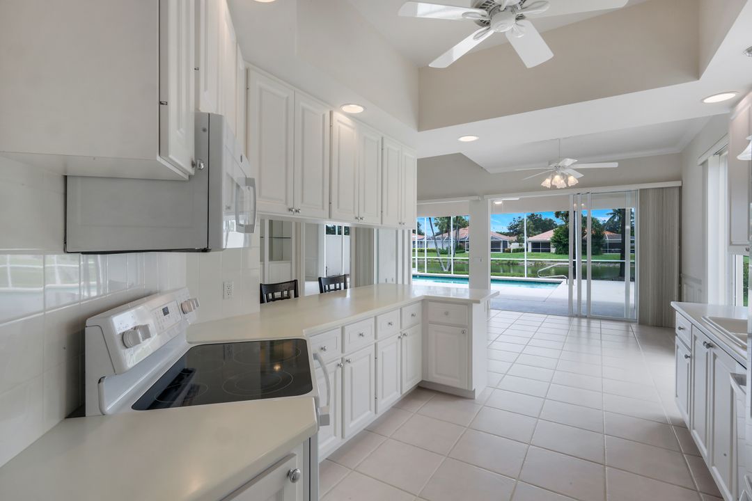 4471 Prescott Ln, Naples, FL 34119