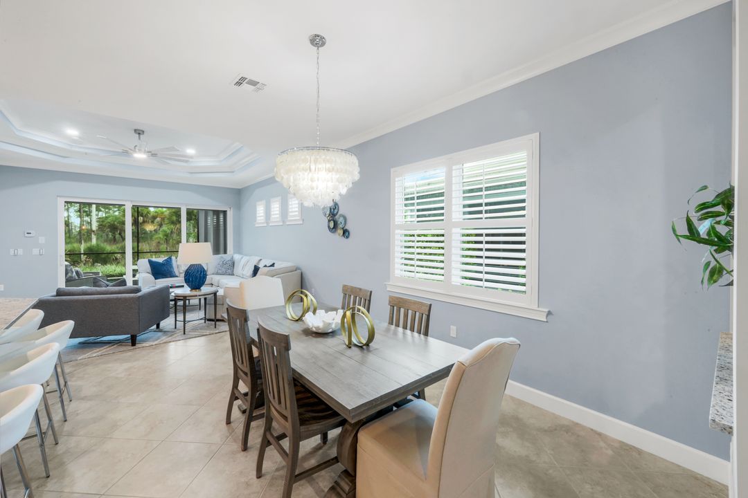 6392 Arriba Ave, Naples, FL 34113