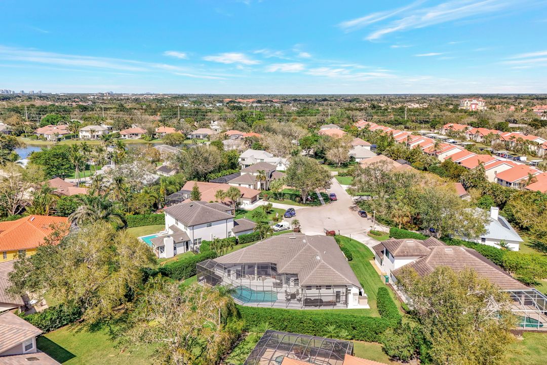 8019 San Simeon, Naples, FL 34109