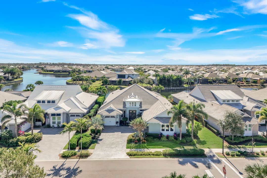 5750 Clarendon Dr, Naples, FL 34113