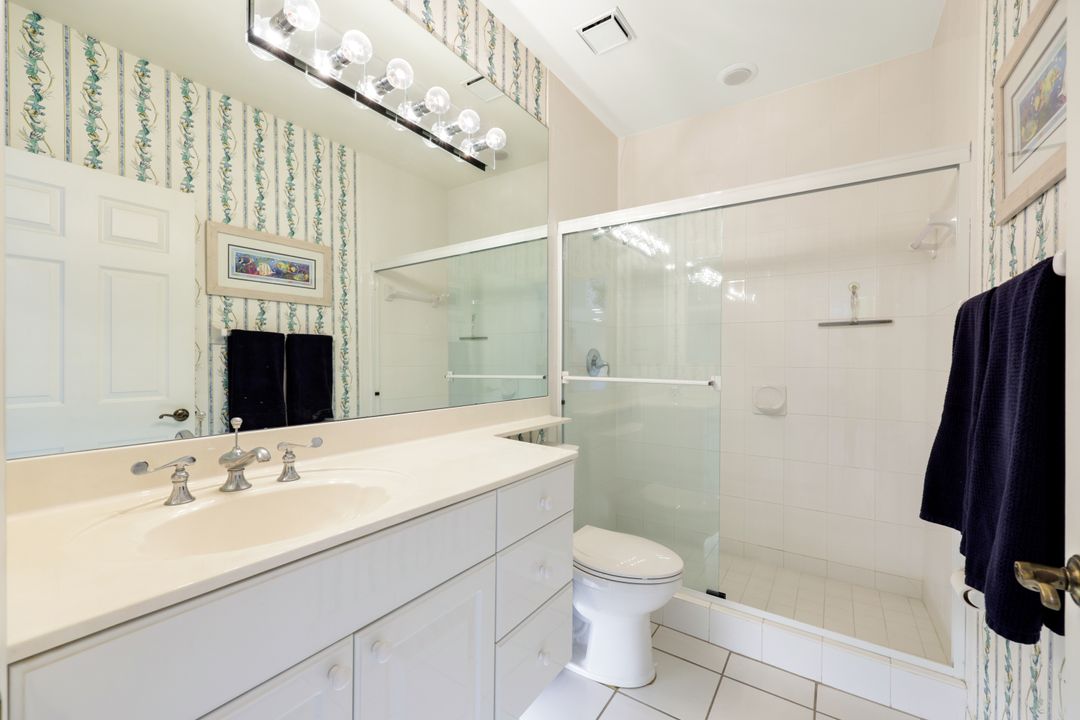 1972 Cascades Dr #4, Naples, FL 34112