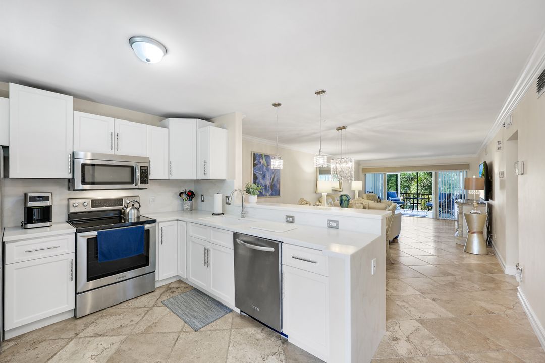 4200 Belair Ln #316, Naples, FL 34103