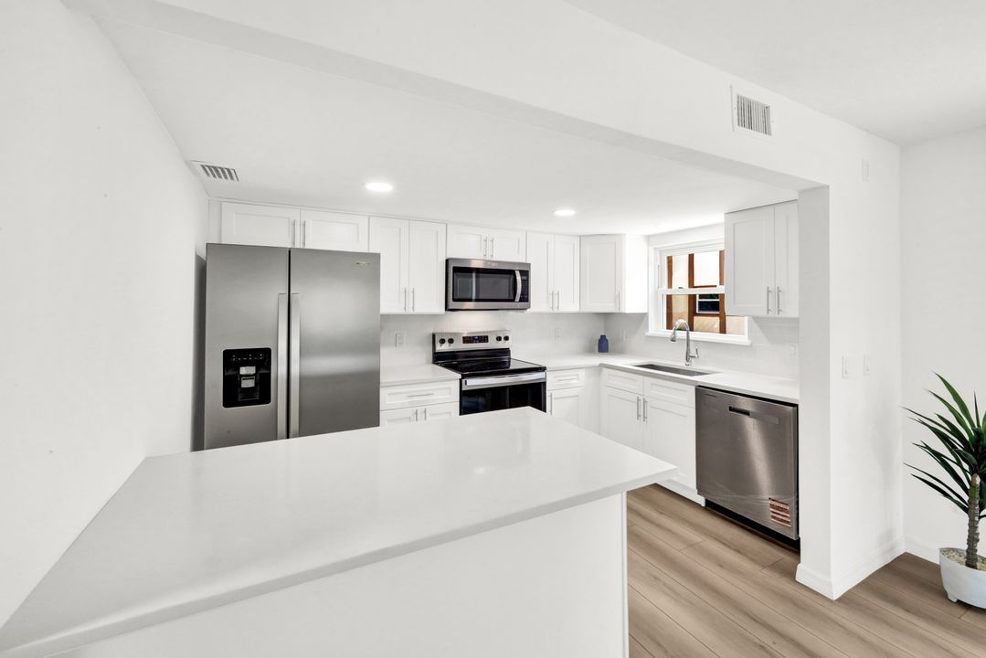 16881 Davis Road #312, Fort Myers, FL 33908
