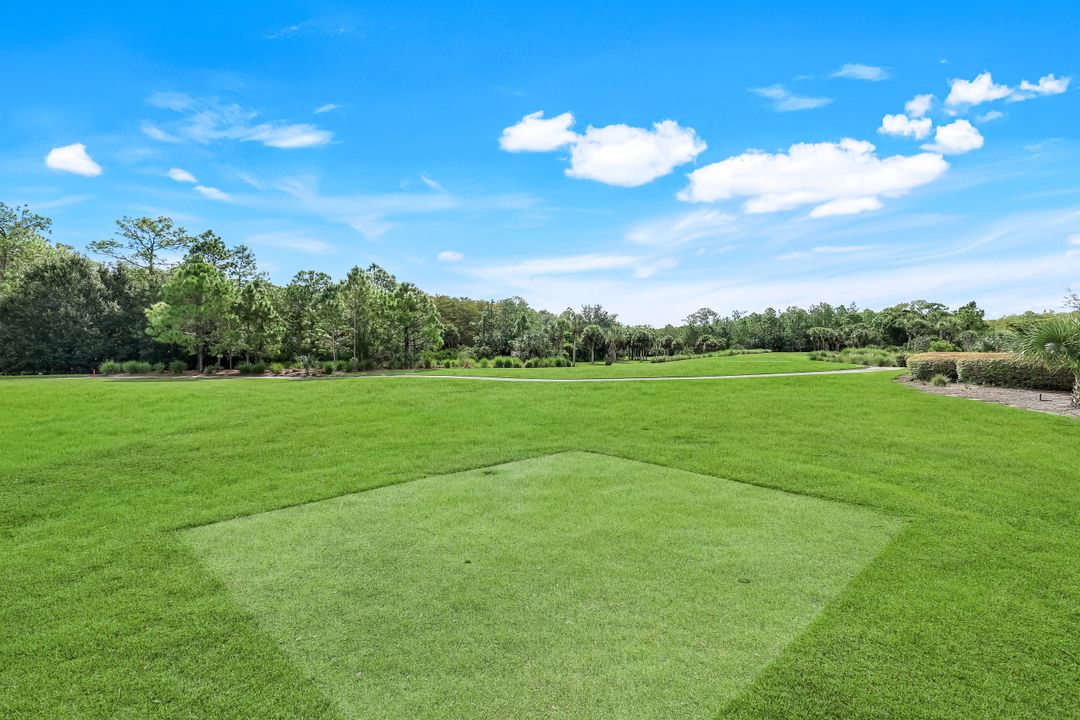 9090 Limestone Ln, Naples, FL 34120