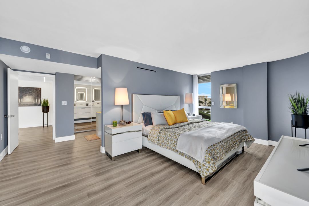 3115 Gulf Shore Blvd N #205-S, Naples, FL 34103