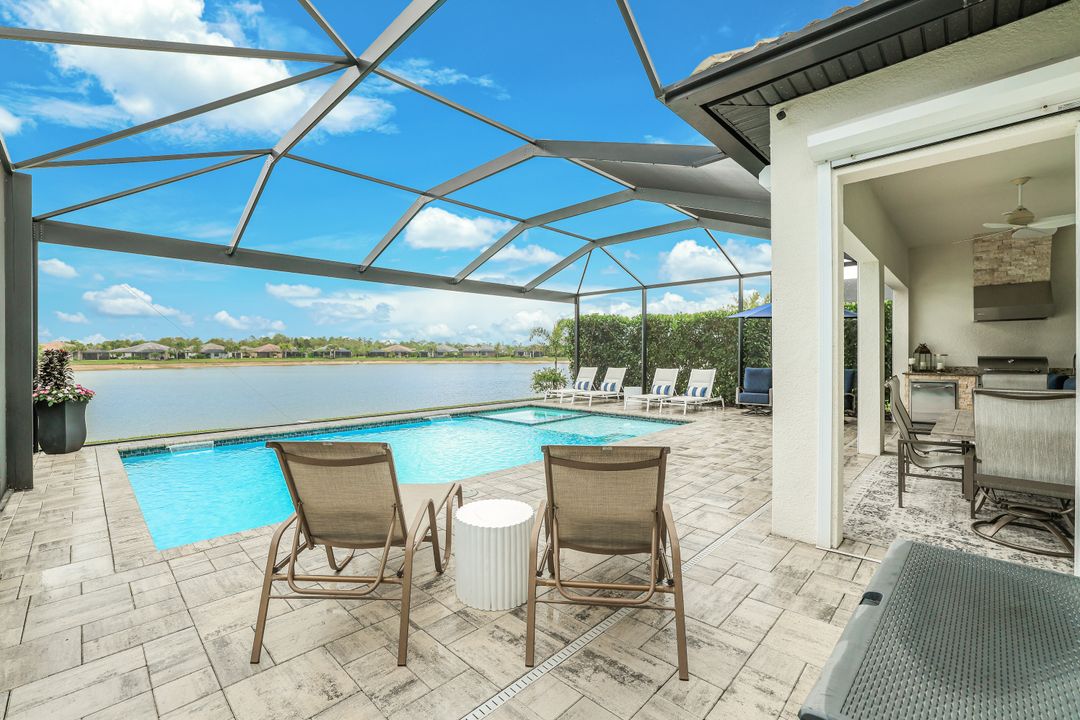 7631 Winding Cypress Dr, Naples, FL 34114