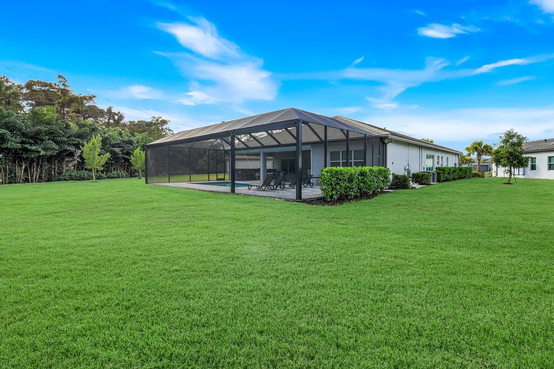 12083 Azalea Wy, Naples, FL 34120