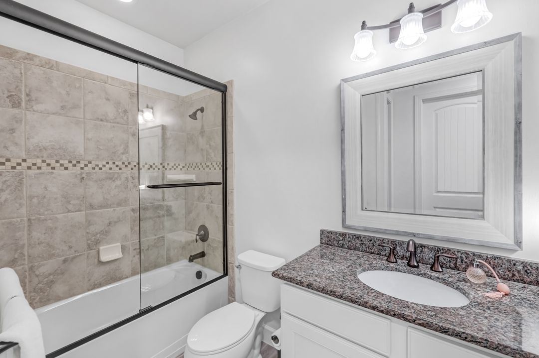 9403 Surfbird Ct, Naples, FL 34120