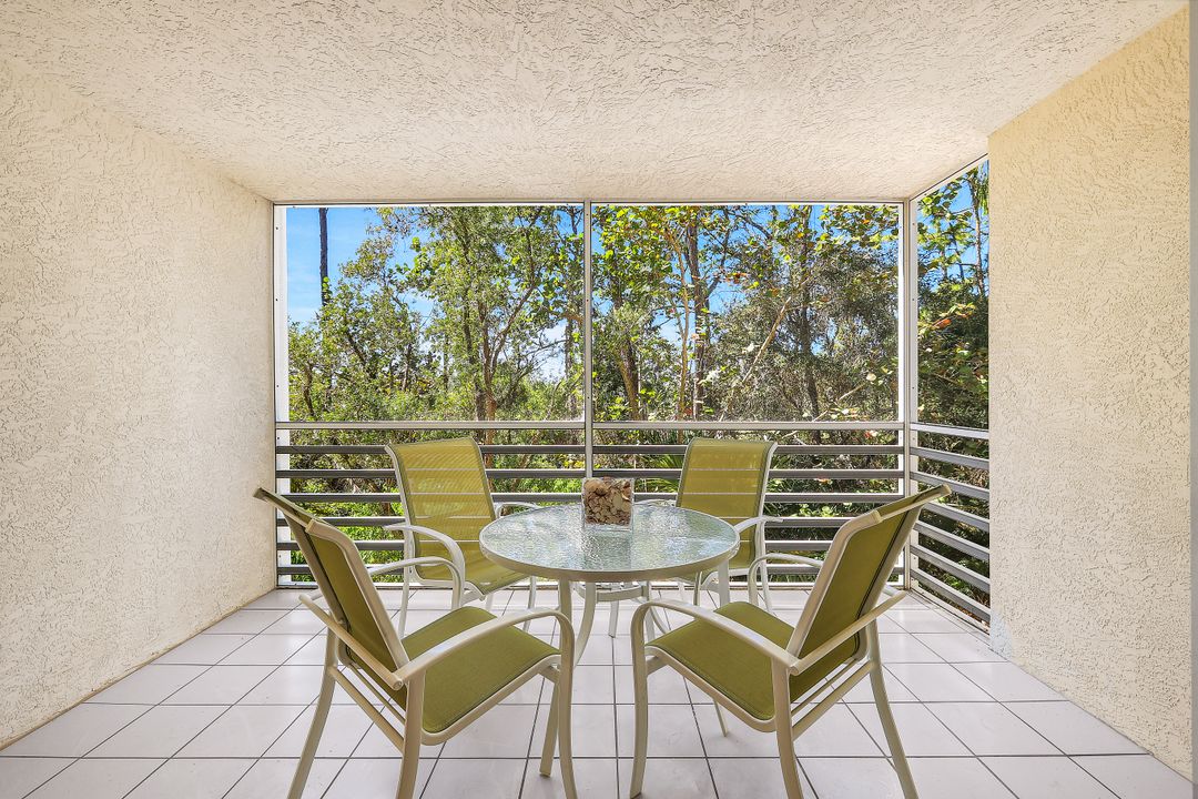 270 Naples Cove Dr #3205, Naples, FL 34110