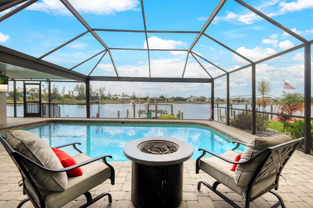 1222 SW 4th Ct, Cape Coral, FL 33991