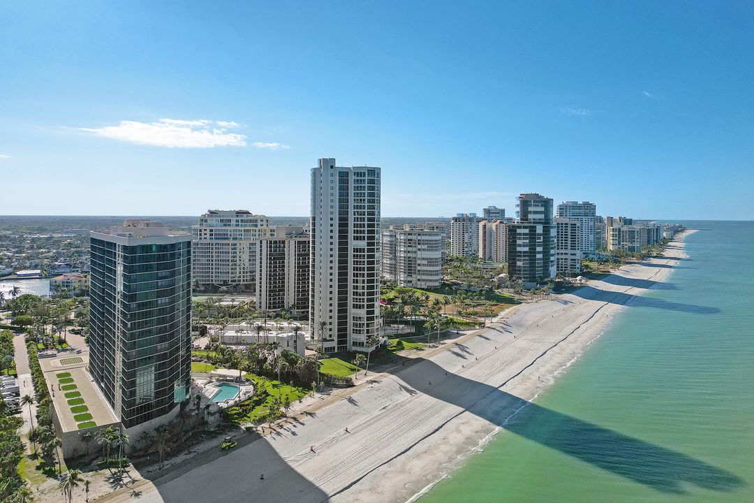 4651 Gulf Shore Blvd N #701, Naples, FL 34103