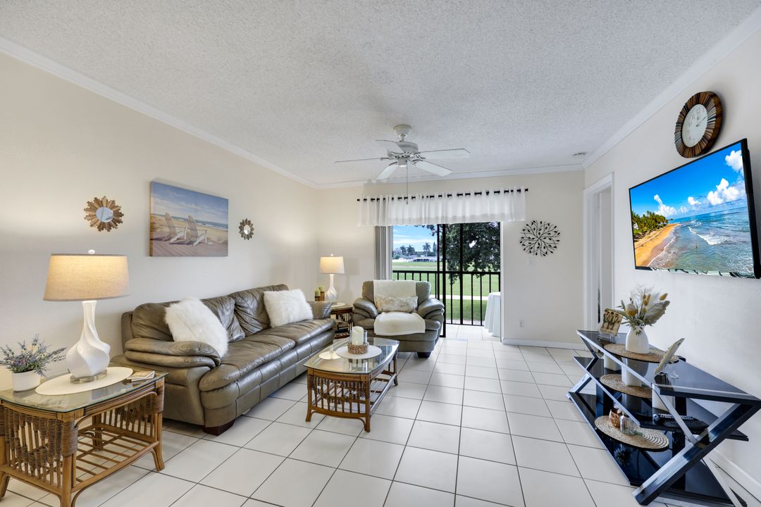 4338 27th Ct SW #204, Naples, FL 34116