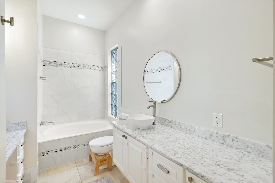 28032 Eagle Ray Ct, Bonita Springs, FL 34135