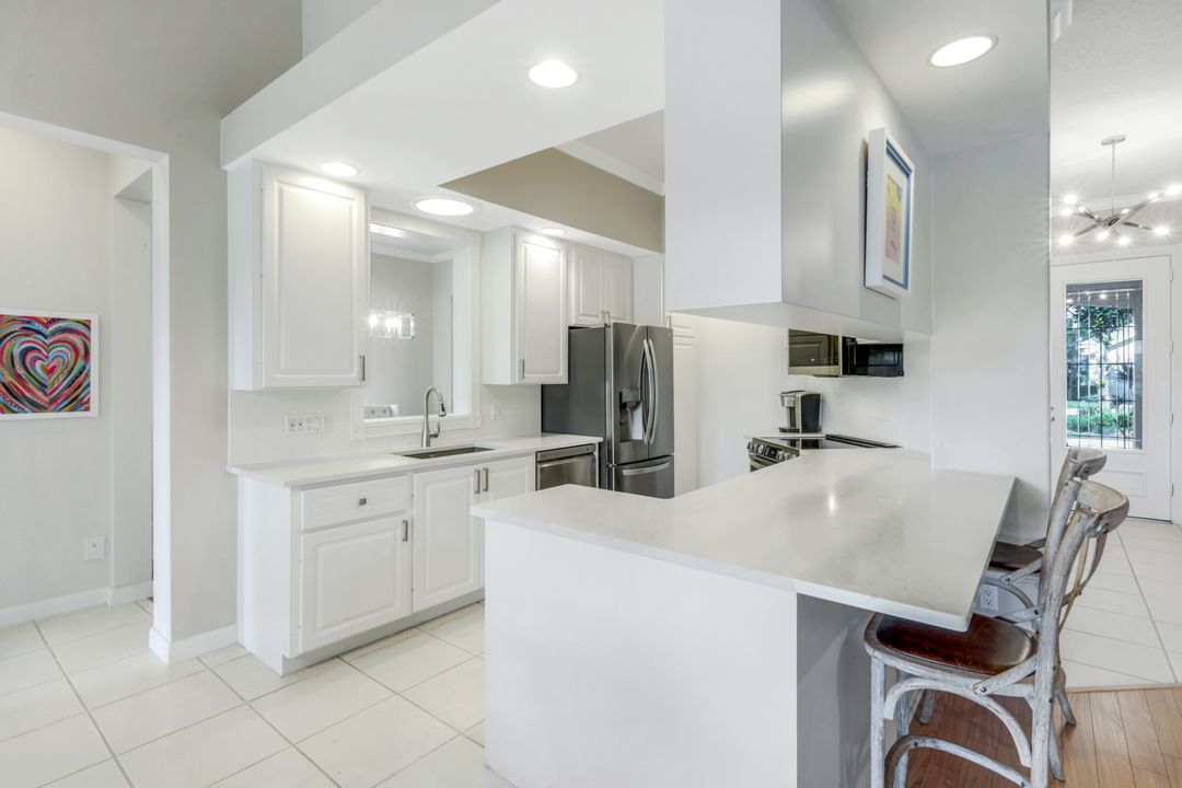 4772 Martinique Wy, Naples, FL 34119