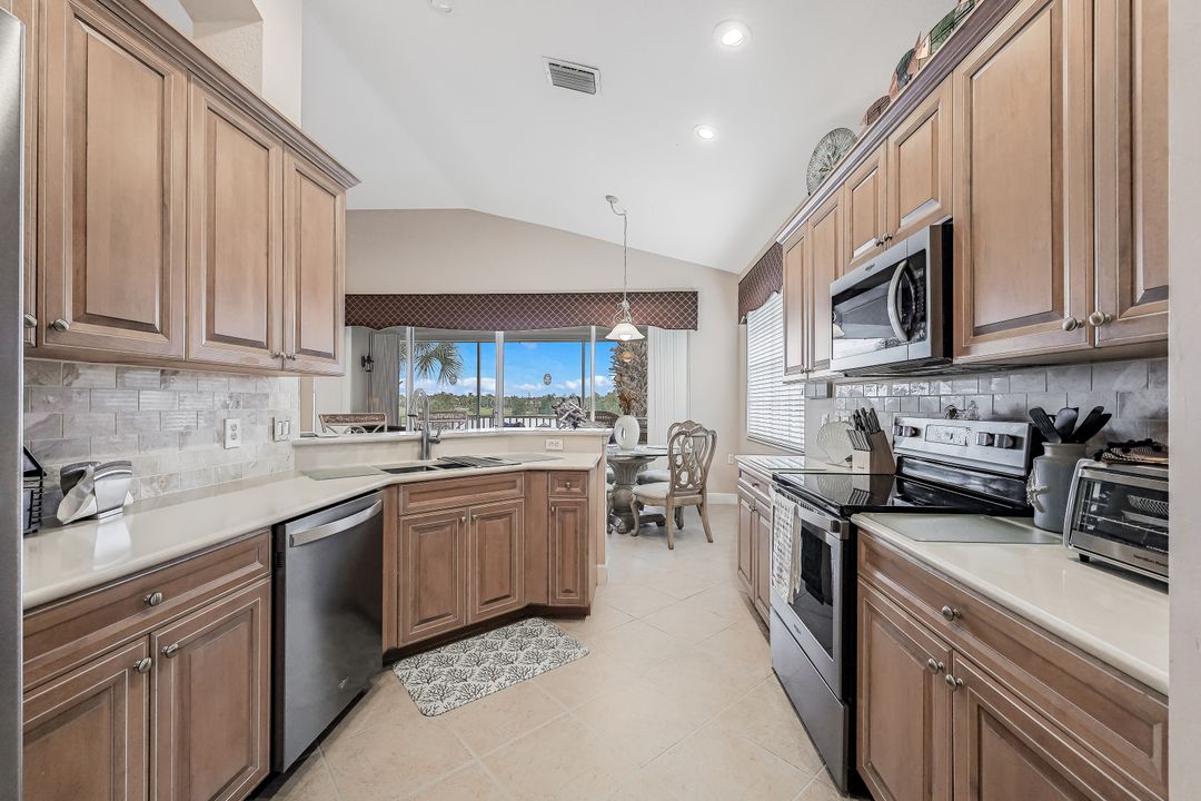 16580 Crownsbury Way #202, Fort Myers, FL 33908