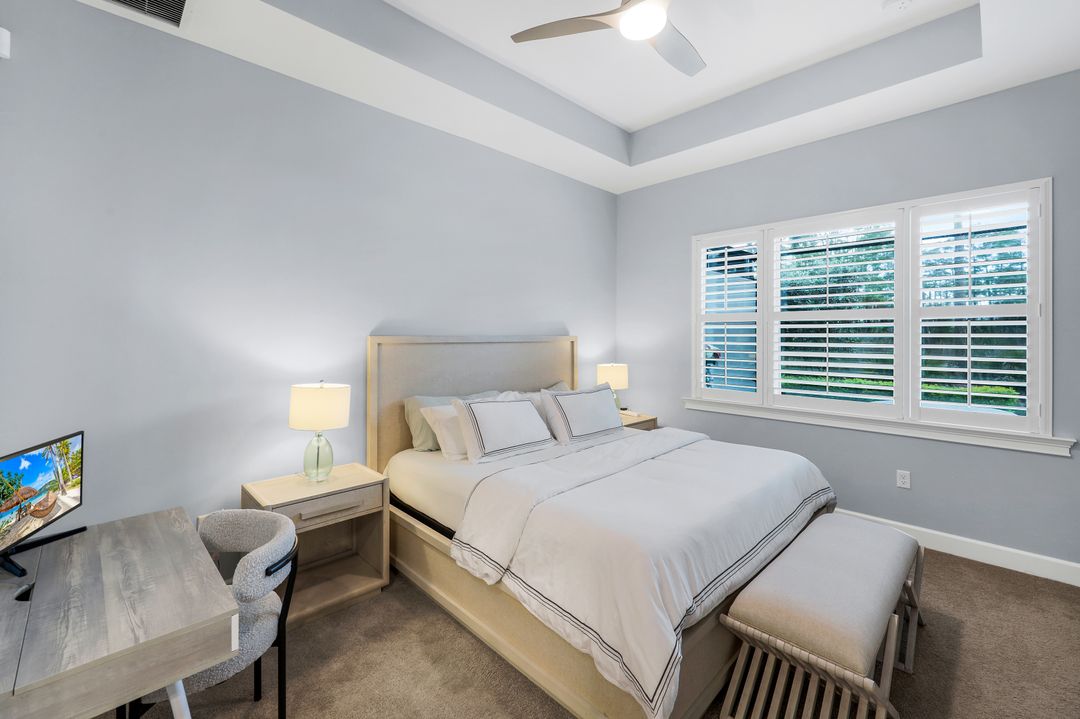 6392 Arriba Ave, Naples, FL 34113