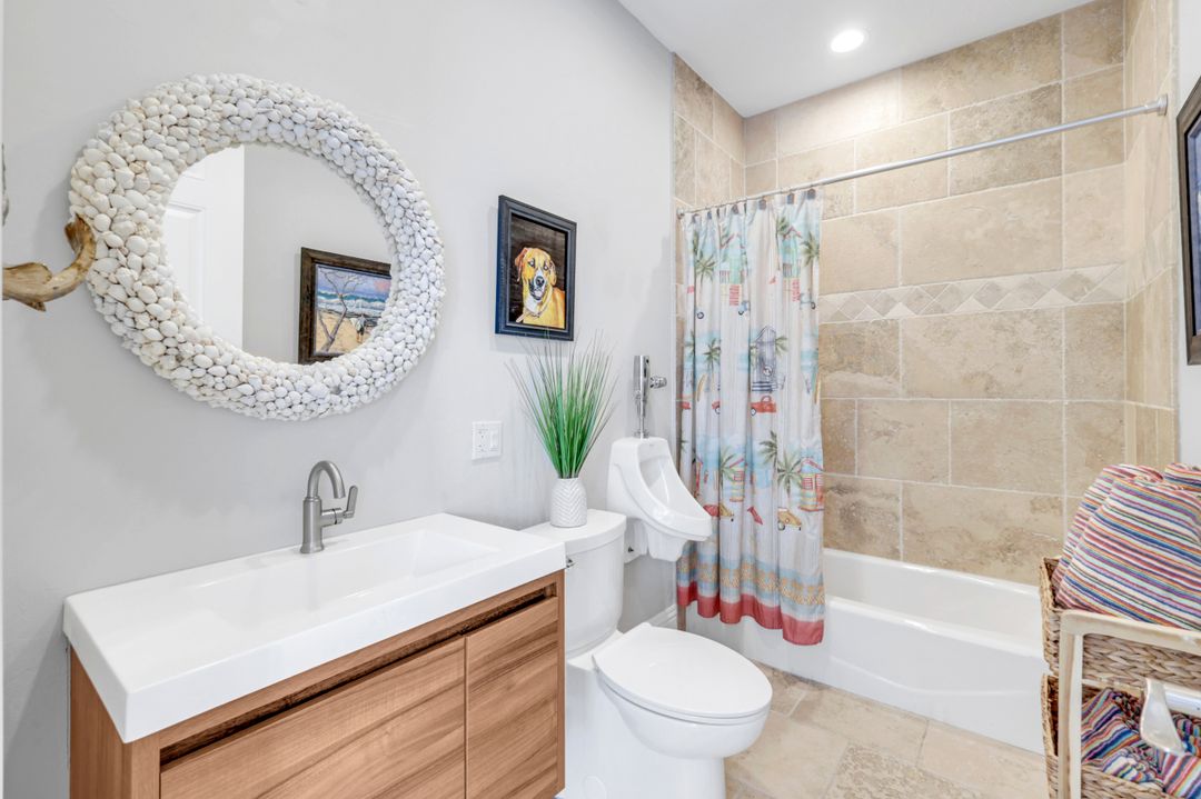 273 Egret Ave, Naples, FL 34108