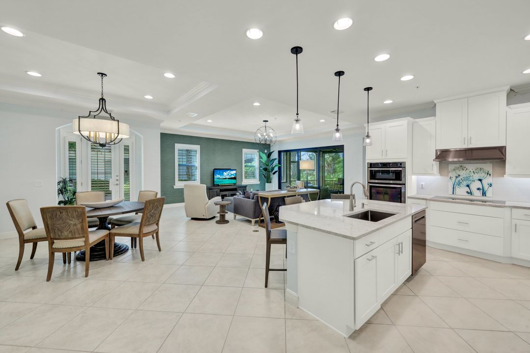 4560 Colony Villas Dr #1701, Bonita Springs, FL 34134