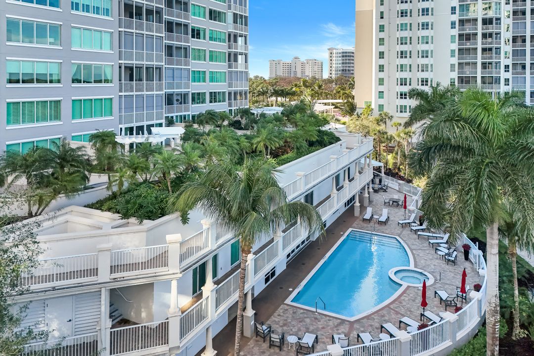 275 Indies Way #1606, Naples, FL 34110