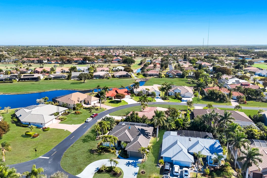 28501 Sombrero Dr, Bonita Springs, FL 34135