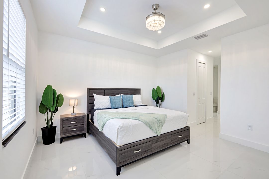 502 SW 25th Pl, Cape Coral, FL 33991