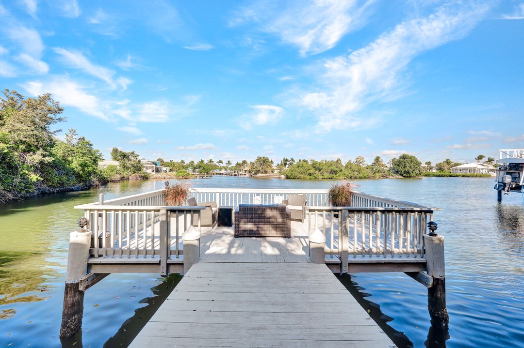 360 Capri Blvd #103, Naples, FL 34113