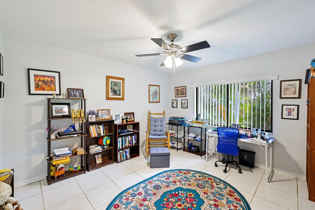 210 SE 19th Ln, Cape Coral, FL 33990