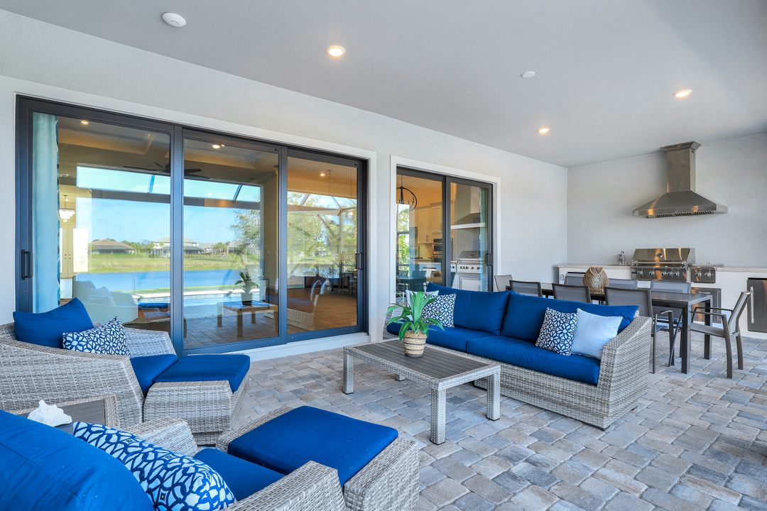 9493 Night Heron Ln, Naples, FL 34120