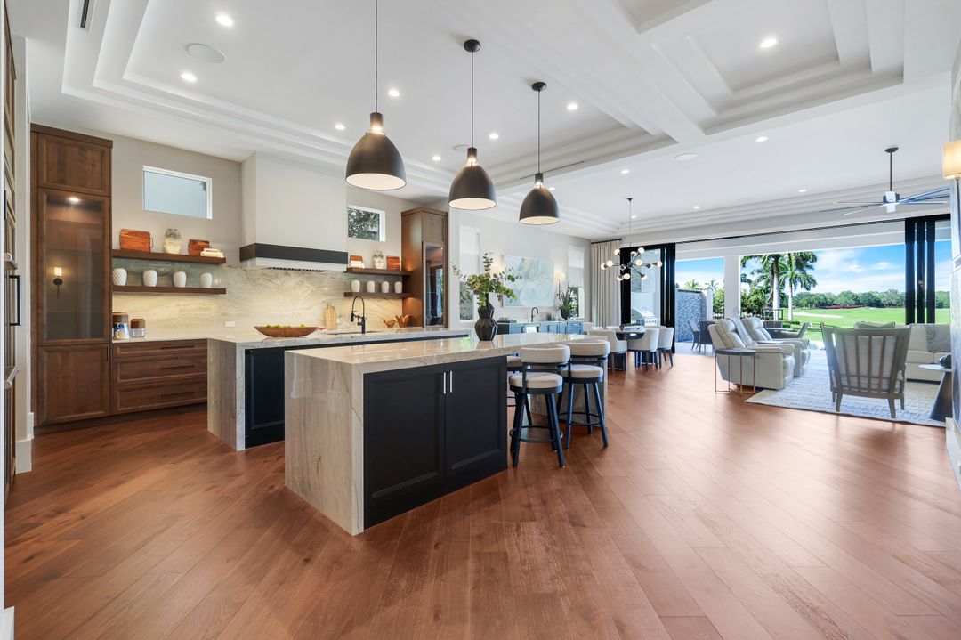 16647 Isola Bella Ln, Naples, FL 34110