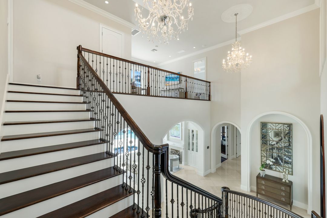 2885 Escada Ct, Naples, FL 34109