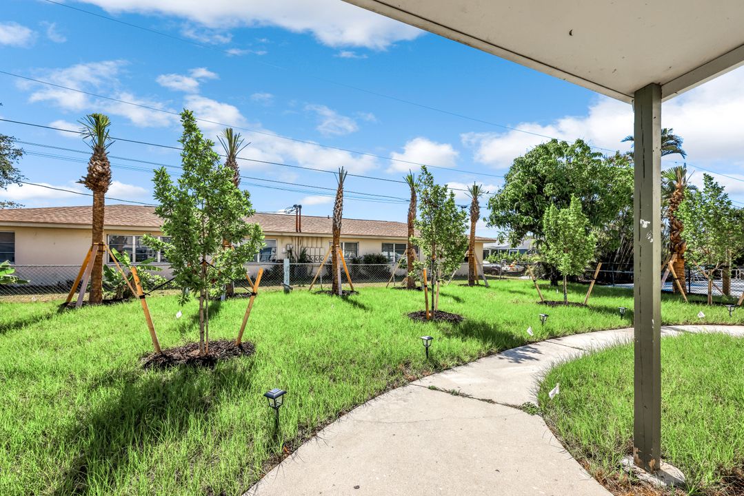 4815 Tudor Dr #5-8, Cape Coral, FL 33904