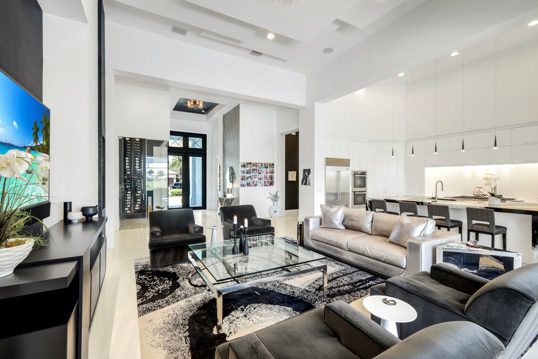 16438 Seneca Way, Naples, FL 34110