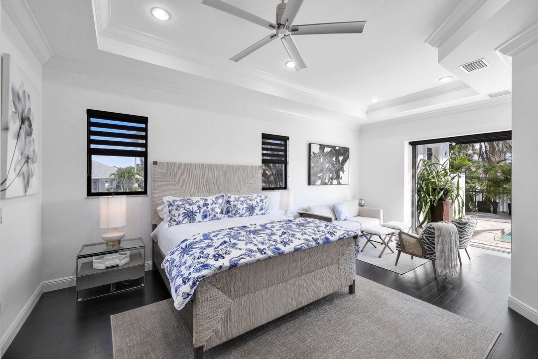 494 Seagull Ave, Naples, FL 34108