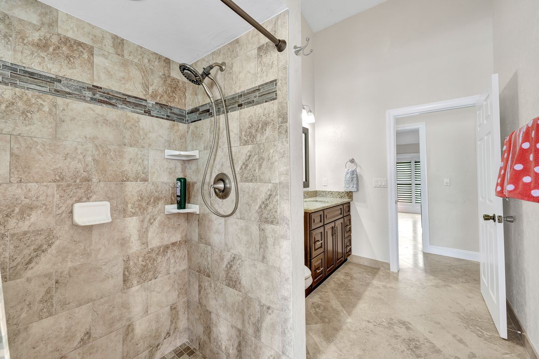 133 SE 32nd St, Cape Coral, FL 33904