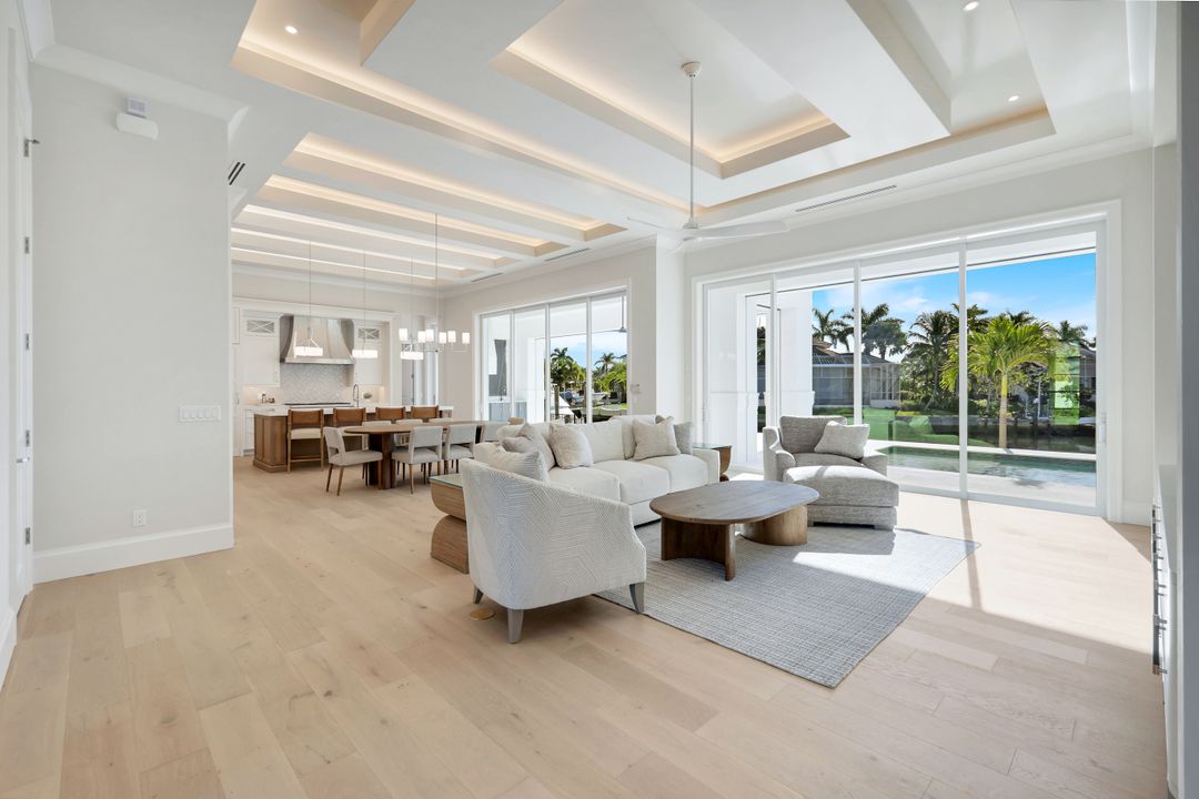 713 Nautilus Ct, Marco Island, FL 34145