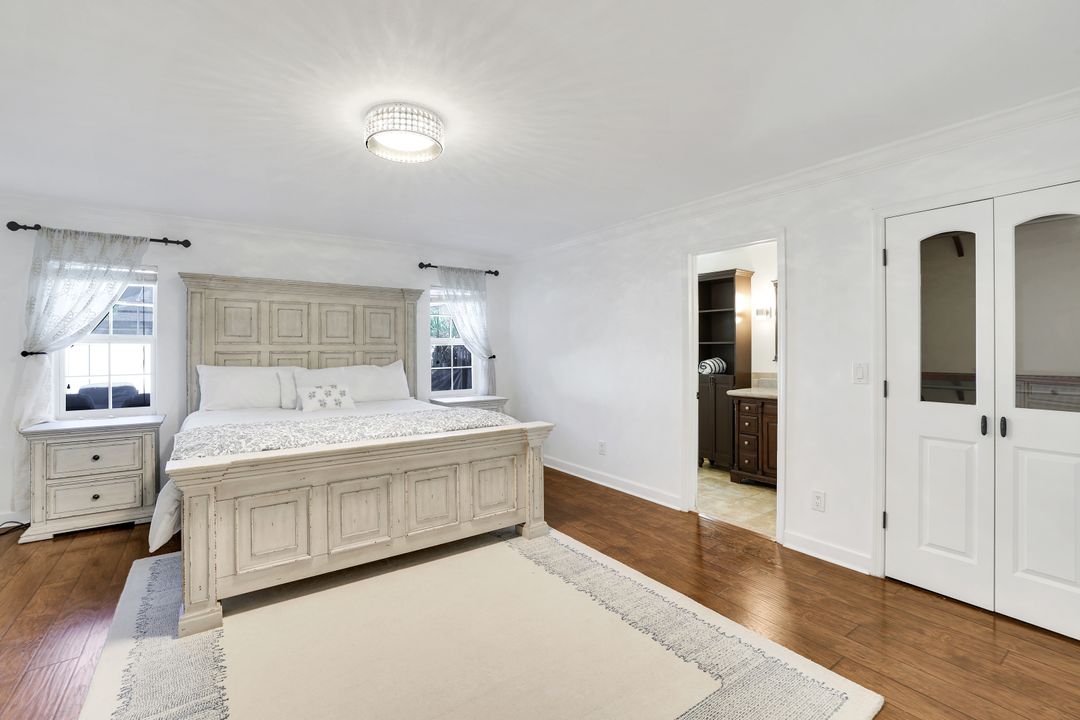 589 98th Ave N, Naples, FL 34108