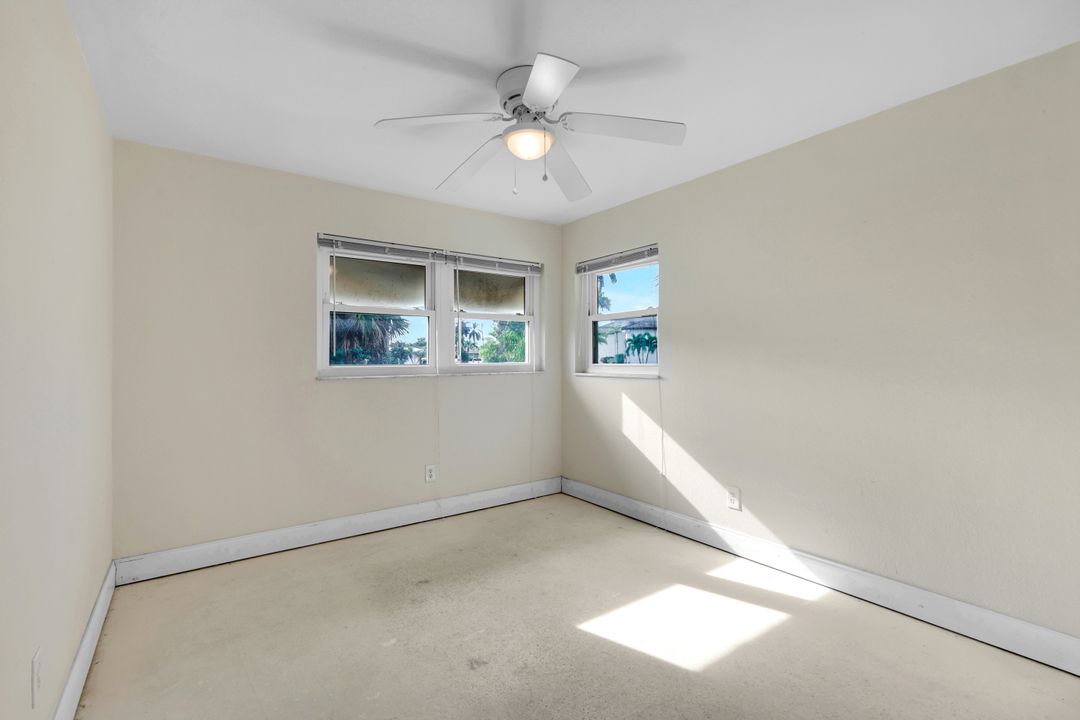 5248 Versaille Ct, Cape Coral, FL 33904